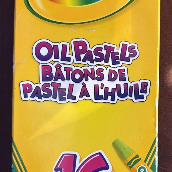Crayola Oil Pastel Crayons 16 assorted colours pack - Picture 5 of 6